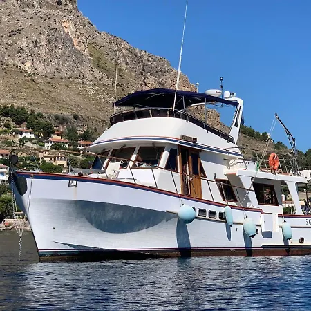 Motor Yacht Luise - B&b/gite Botel San Vito Lo Capo